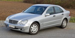 Mercedes-Benz W203: Sicherungskasten und Sicherungsbelegung