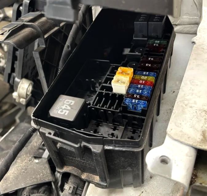 VW Polo 6 AW Sicherungskasten Motorraum Belegungsplan